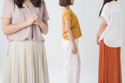 【夢占い】いじめられる夢の意味は？不安やトラウマが関係？ | plush.のイメージ