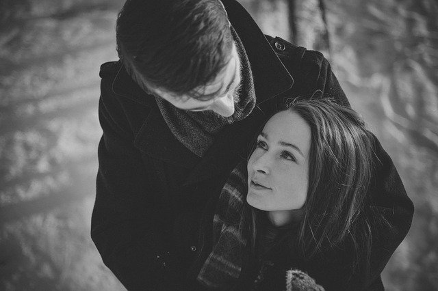 【夢占い】元彼の結婚の夢の意味17選｜復縁や未来の暗示？予知夢？