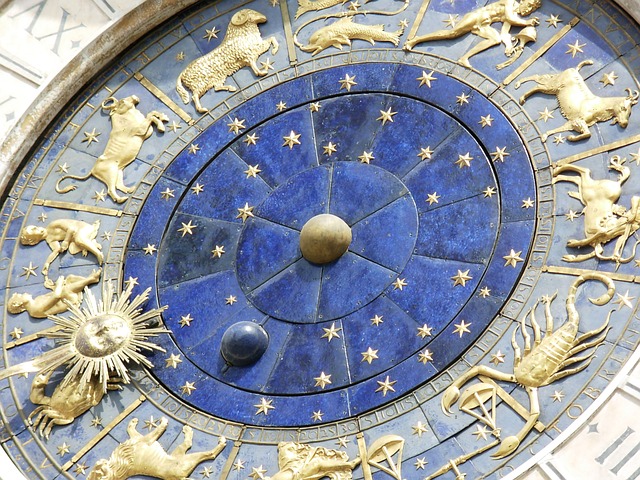 1月7日の誕生石・誕生花・星座・運勢・相性は？【365日誕生日占い】