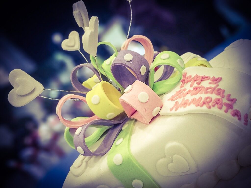 3月12日の誕生石・誕生花・星座・運勢・相性は？【365日誕生日占い】